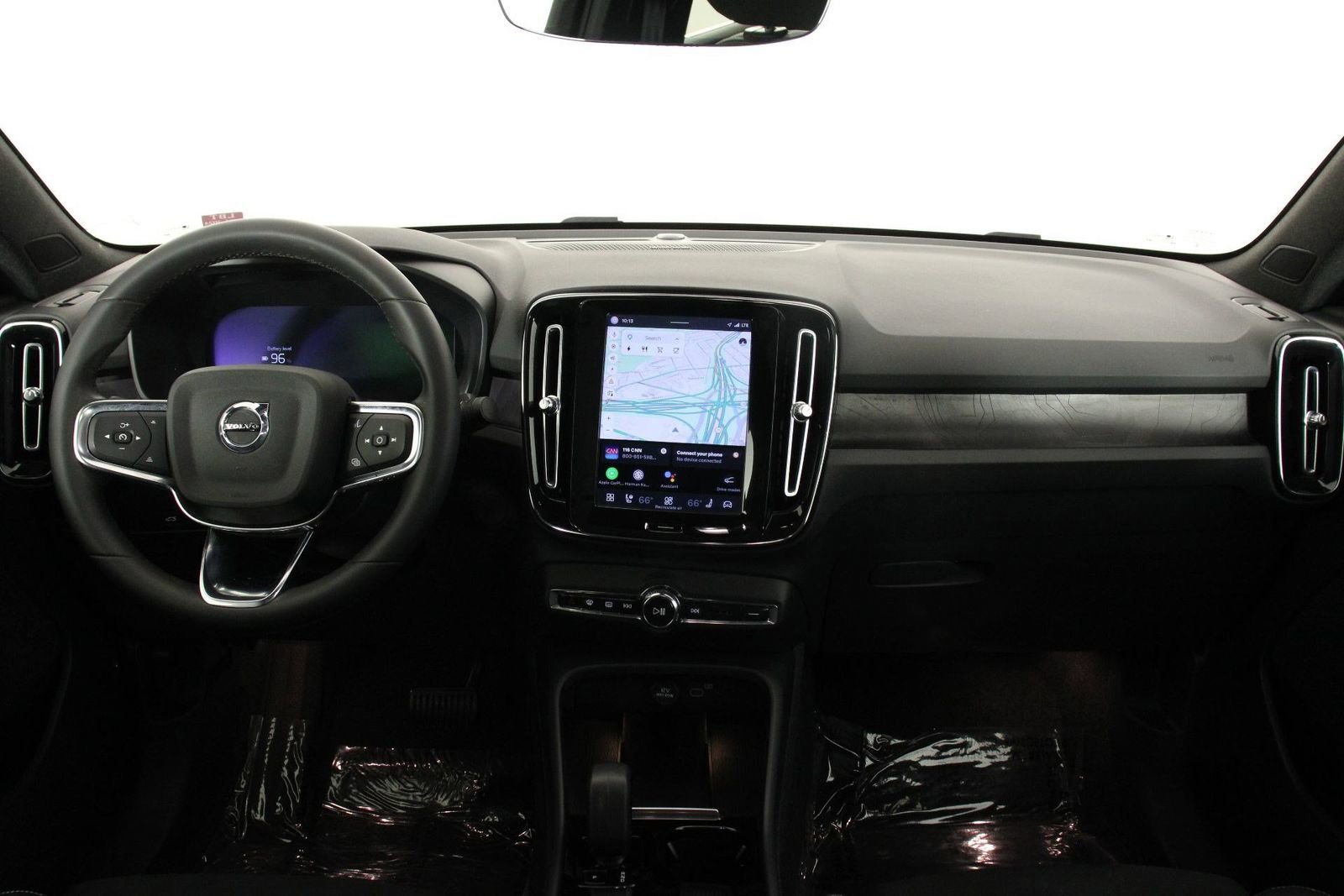 Used 2023 Volvo C40 P8 Recharge Ultimate AWD/4WD image 7