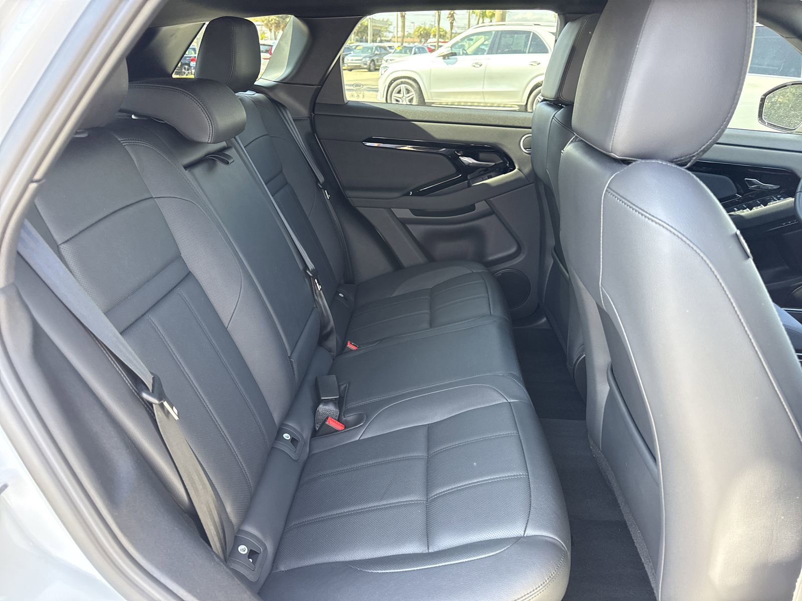 Used 2024 Land Rover Range Rover Evoque S image 29