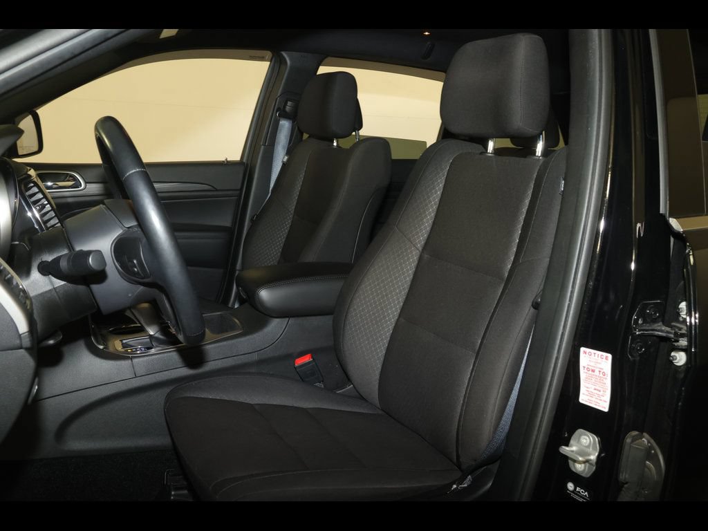 Used 2022 Jeep Grand Cherokee Laredo E w/ Security & Convenience Group AWD/4WD image 23