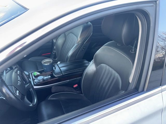 Used 2019 Genesis G90 3.3T Premium image 8