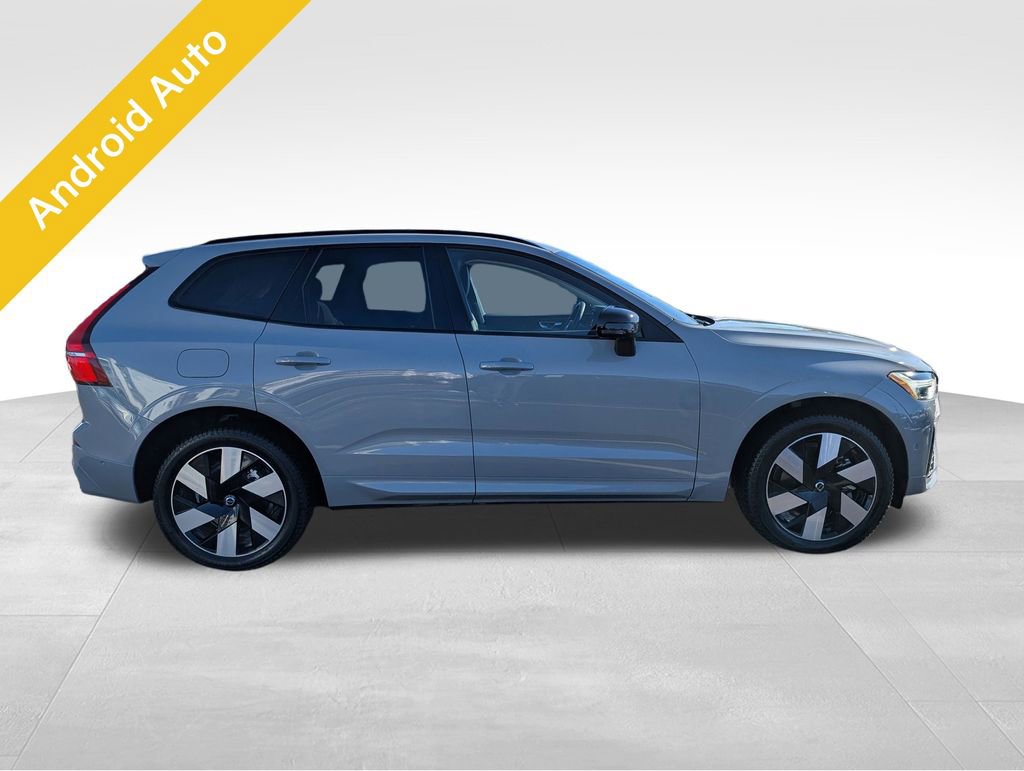 Used 2024 Volvo XC60 T8 Plus w/ Protection Package Premier image 4