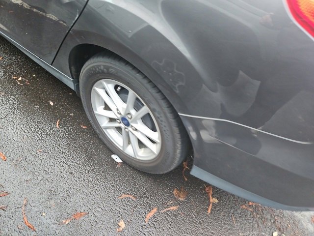 Used 2015 Ford Focus SE image 11