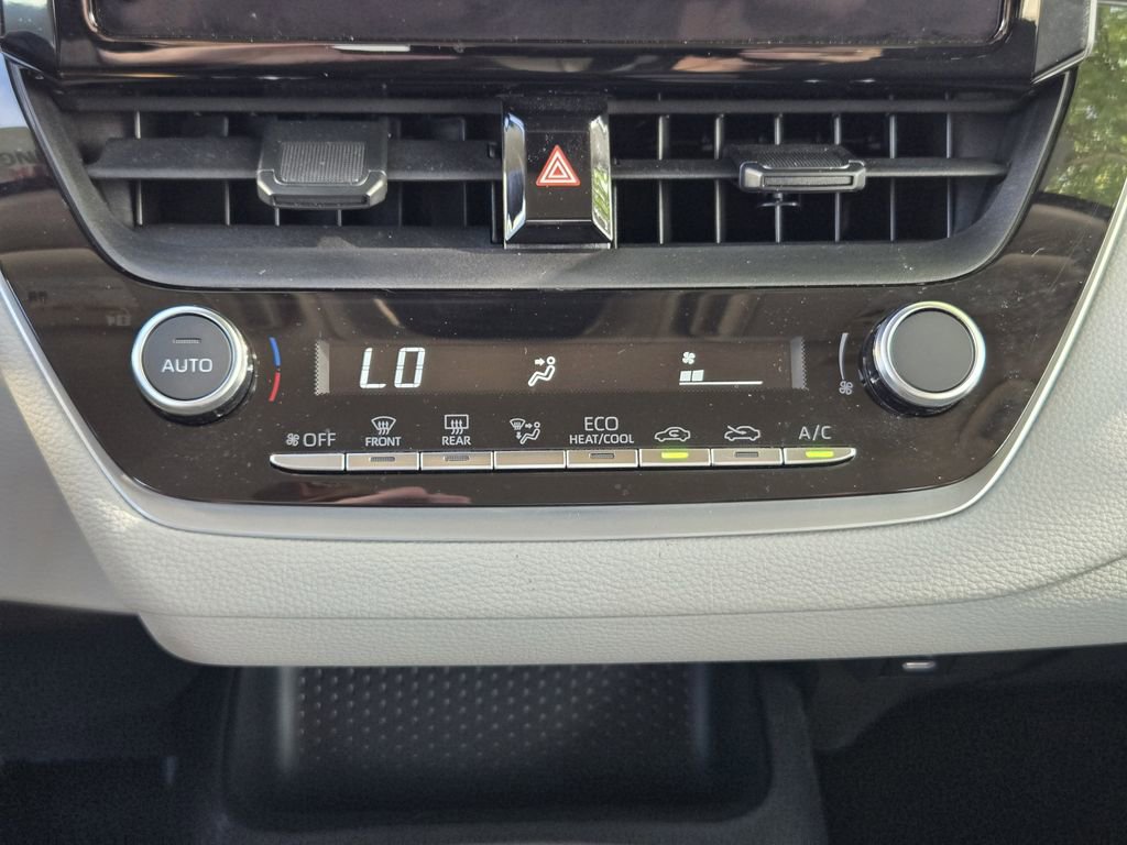 Used 2024 Toyota Corolla LE FWD image 13