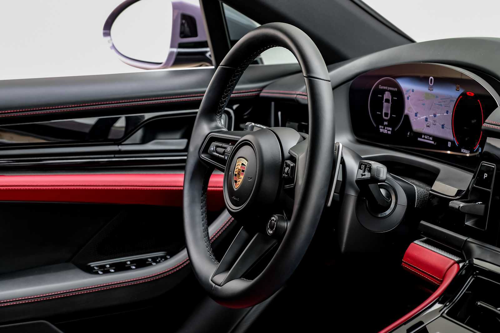 Used 2024 Porsche Panamera RWD image 17