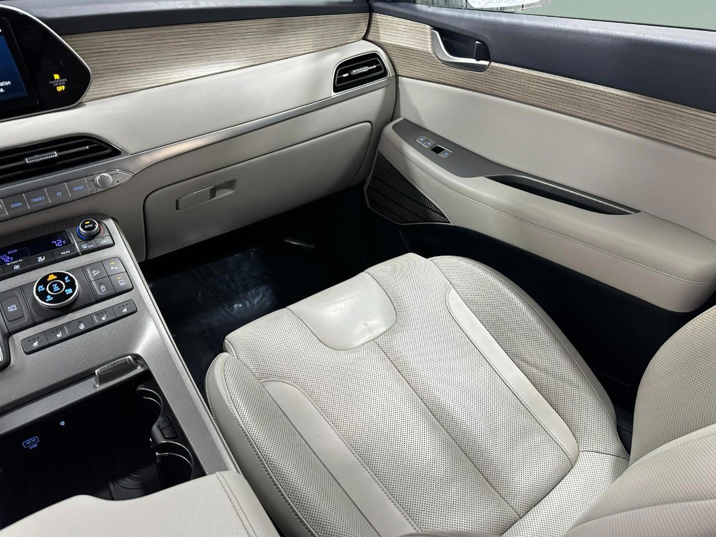 Used 2021 Hyundai Palisade Limited image 16