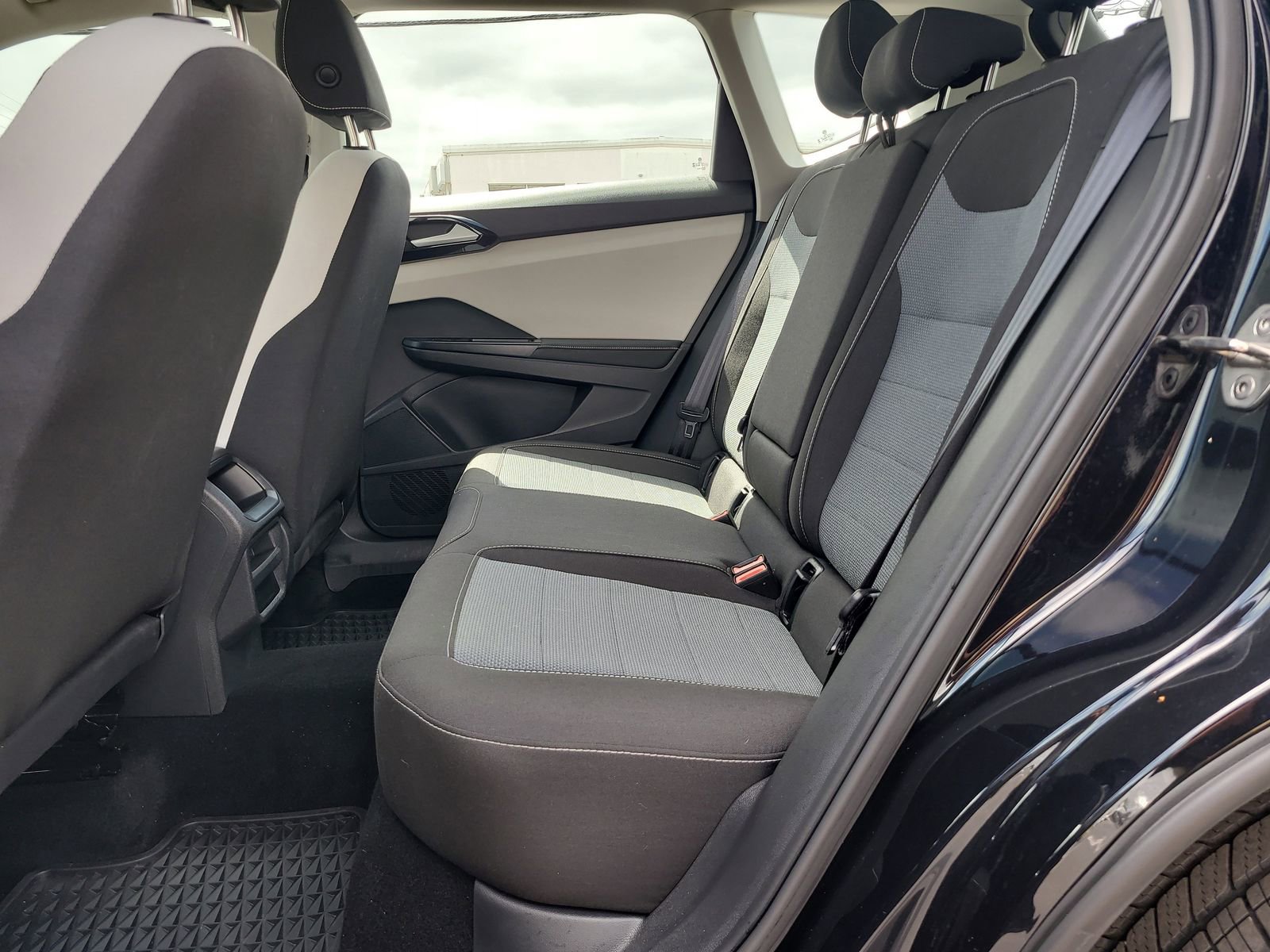 Certified 2025 Volkswagen Taos S FWD image 12