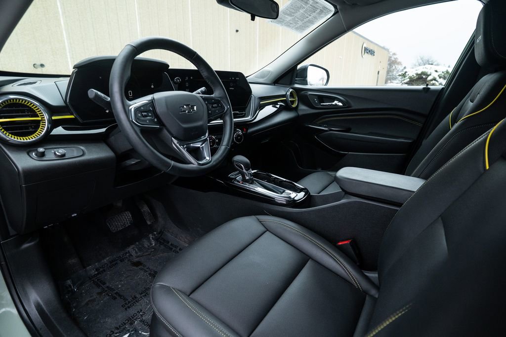 Used 2025 Chevrolet Trax ACTIV w/ Driver Confidence Package image 13