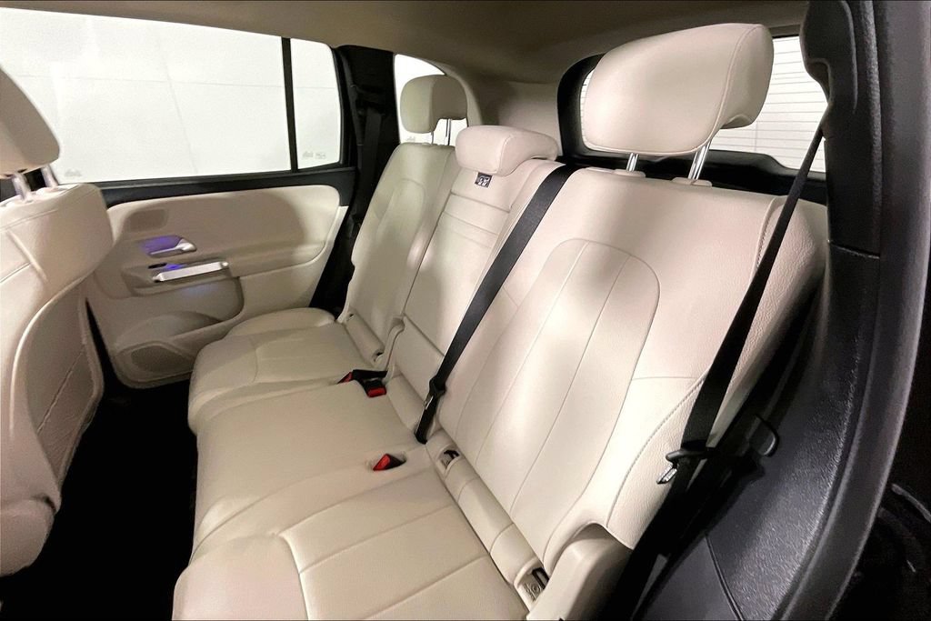 Used 2026 Mercedes-Benz GLB 250 4MATIC image 18