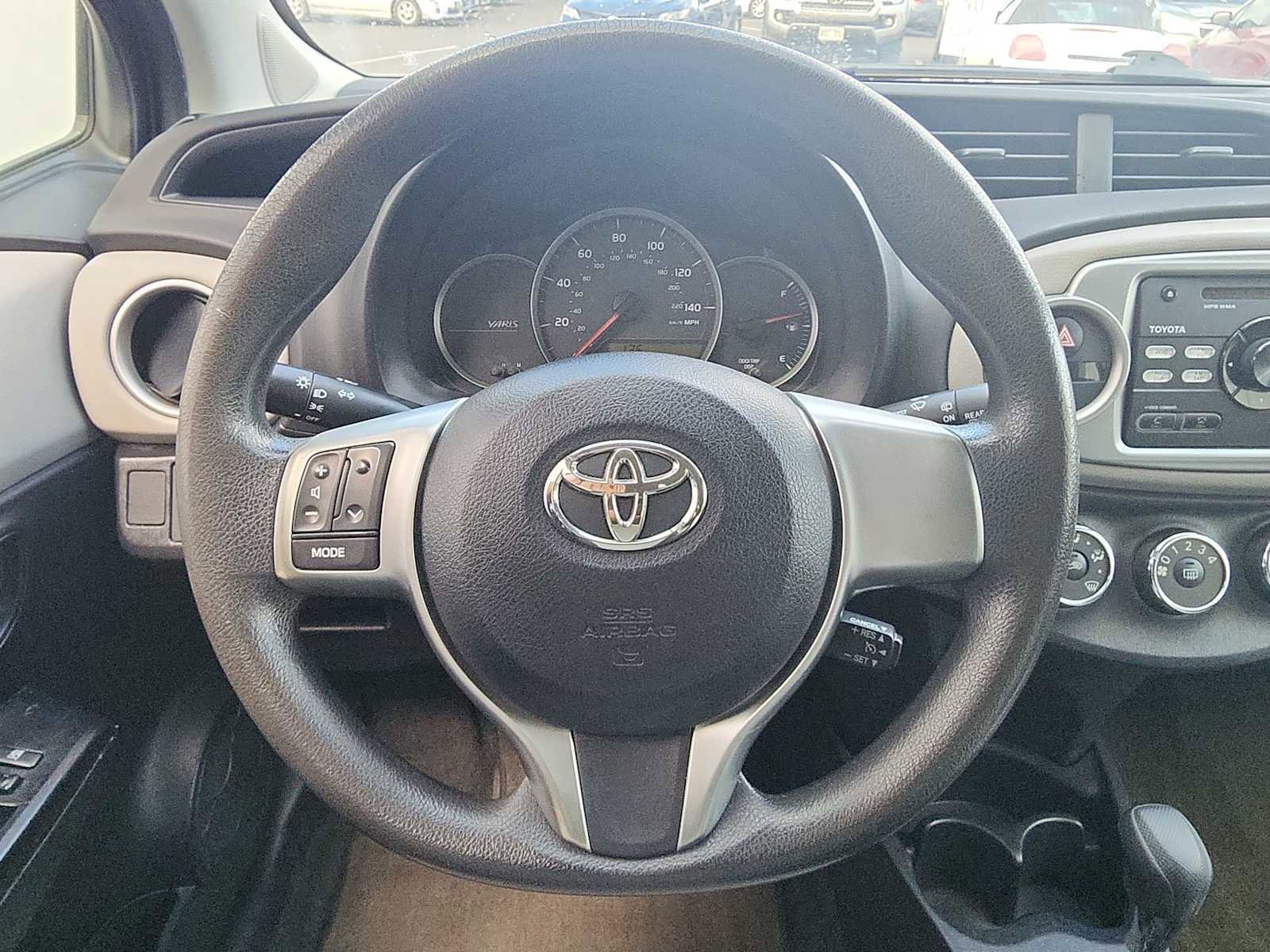 Used 2013 Toyota Yaris L image 16