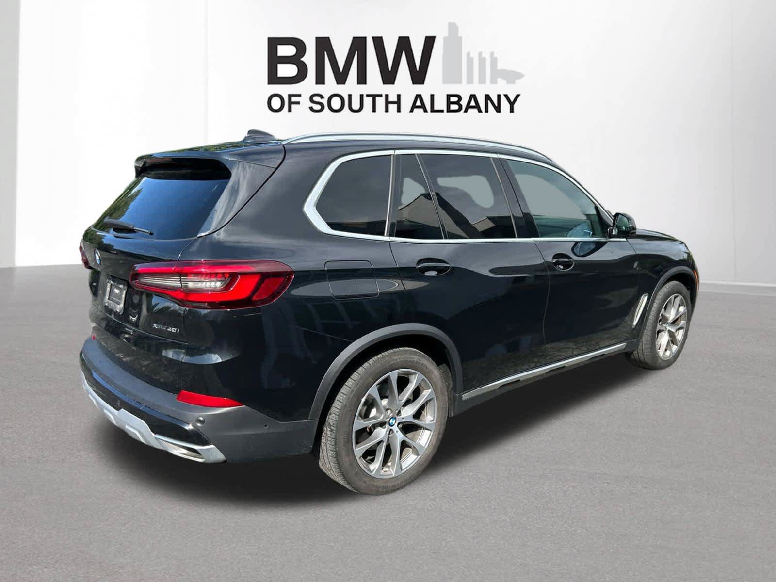 Certified 2023 BMW X5 xDrive40i w/ Premium Package AWD/4WD image 3