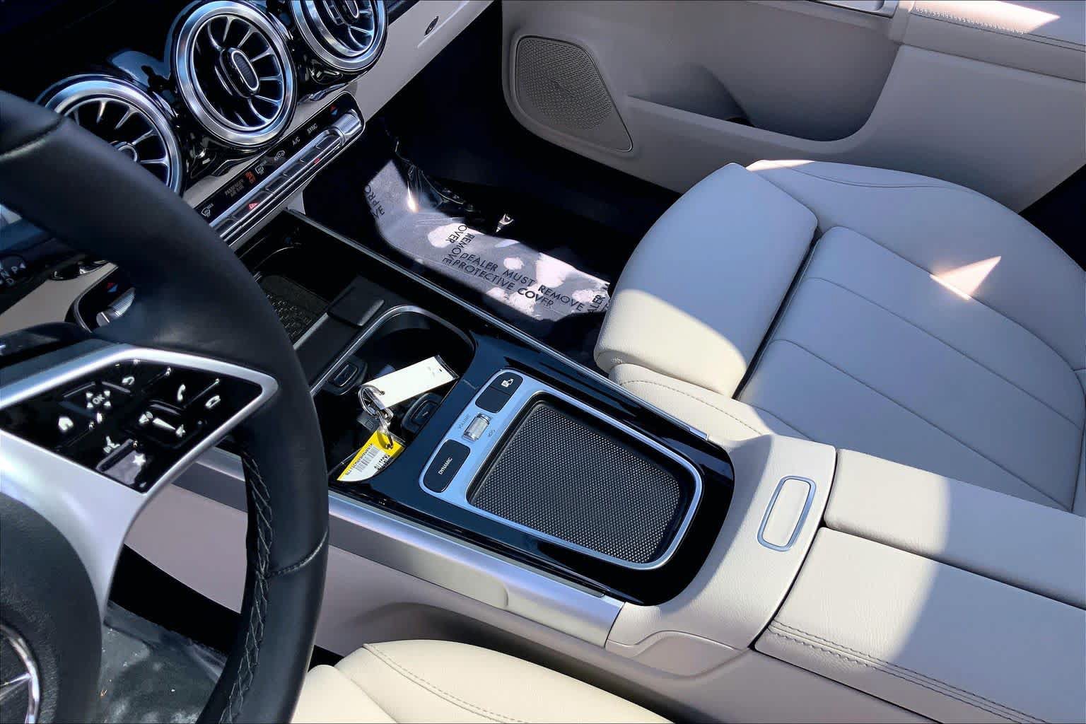 Used 2024 Mercedes-Benz GLB 250 4MATIC image 17