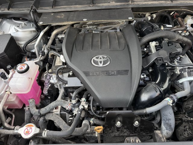 Used 2024 Toyota Highlander XSE FWD image 38