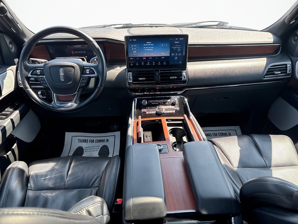 Used 2023 Lincoln Navigator L Reserve AWD/4WD image 22
