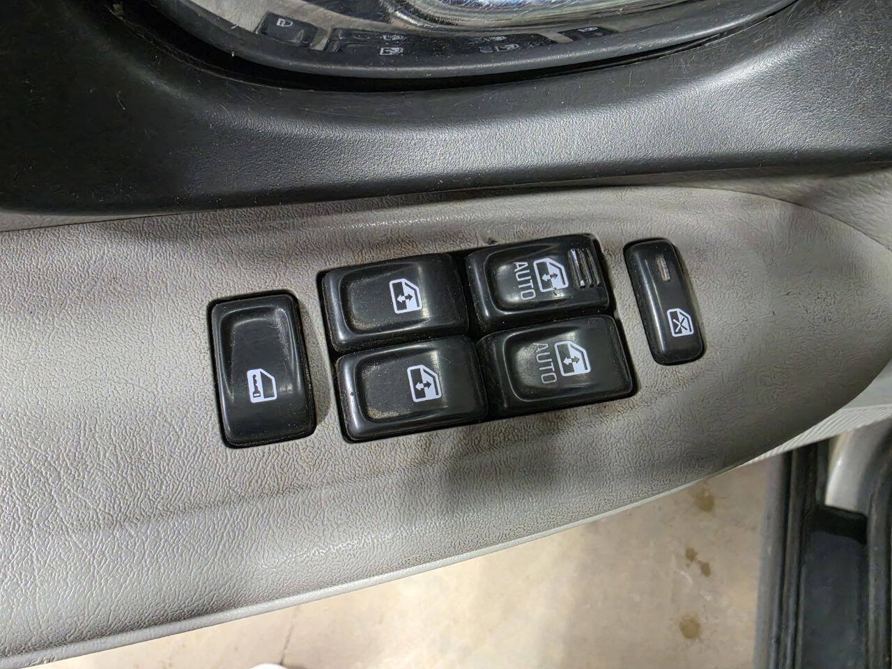 Used 2005 Chevrolet TrailBlazer EXT 4WD w/ LS Preferred Equipment Group image 26