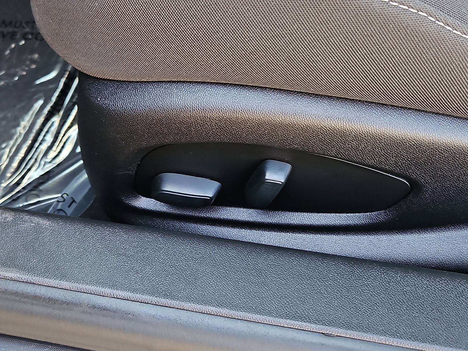 Used 2020 Chevrolet Camaro LS image 25