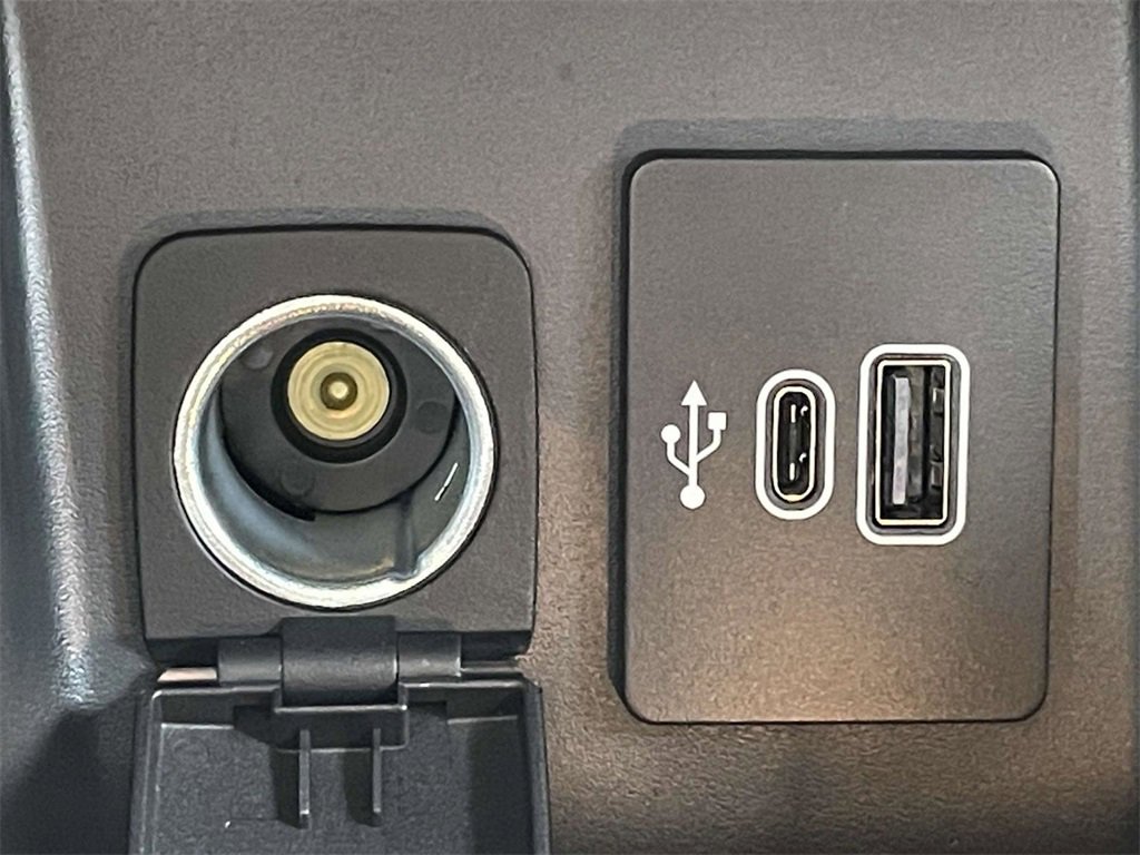 New 2025 Ford Explorer Active image 23