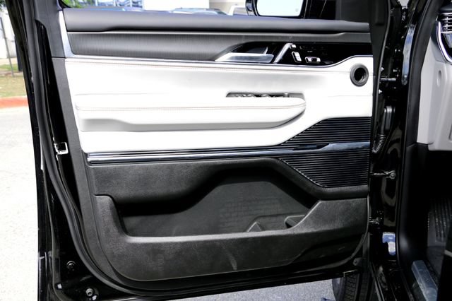 New 2026 Jeep Grand Wagoneer Summit w/ Premium Group III AWD/4WD image 16