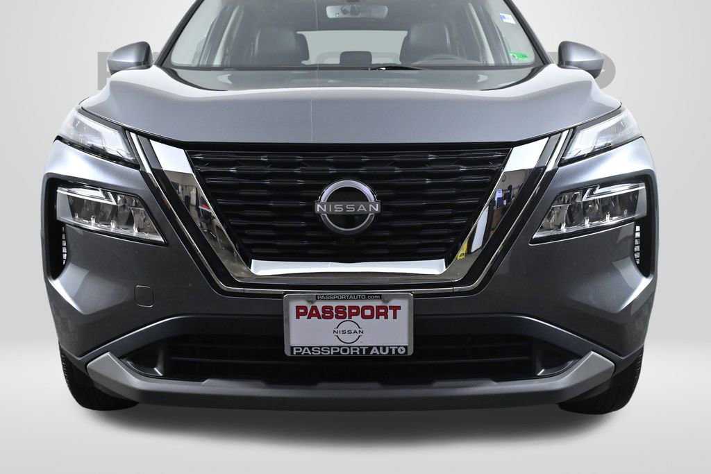 Used 2023 Nissan Rogue SV w/ SV Premium B Package image 2