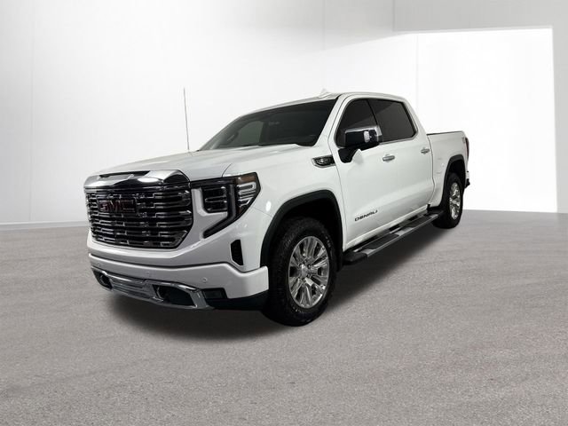 Used 2022 GMC Sierra 1500 Denali w/ Technology Package AWD/4WD image 2