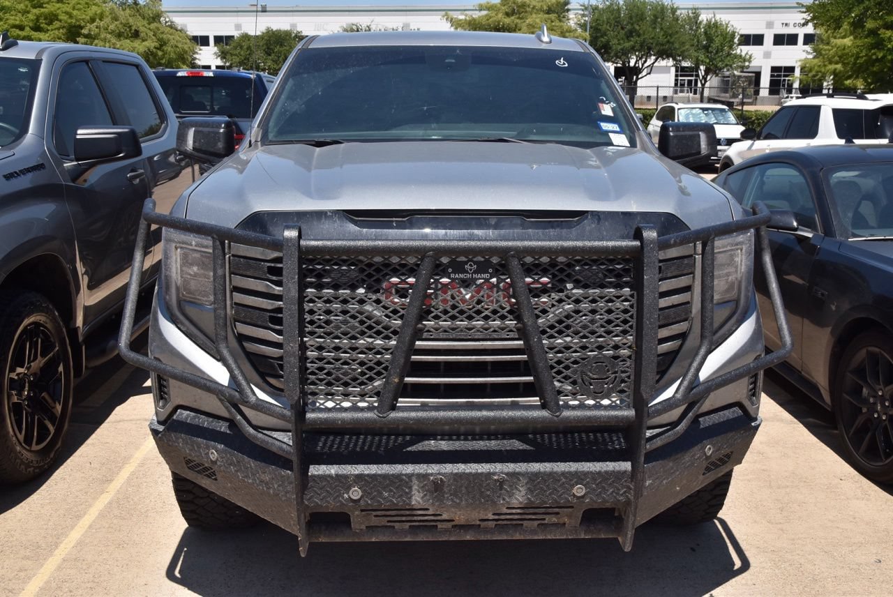 Used 2025 GMC Sierra 1500 AT4 w/ AT4 Premium Package AWD/4WD image 3