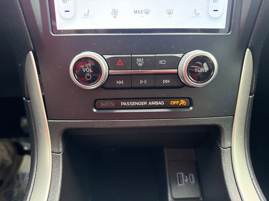 Used 2023 Ford Edge SEL image 47