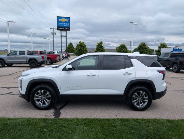 Used 2026 Chevrolet Equinox LT AWD/4WD image 9