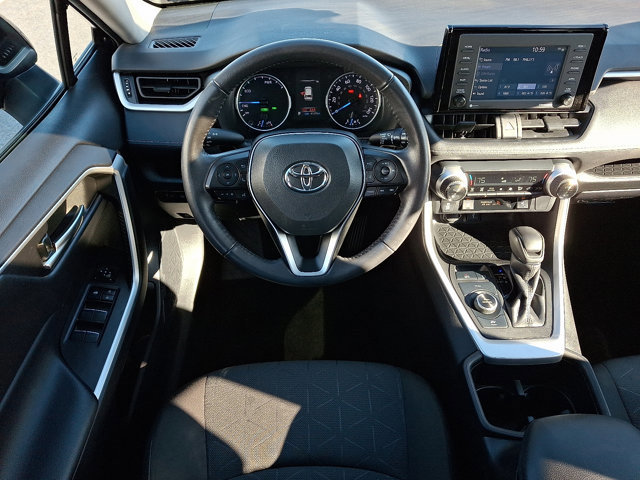 Used 2022 Toyota RAV4 XLE image 11