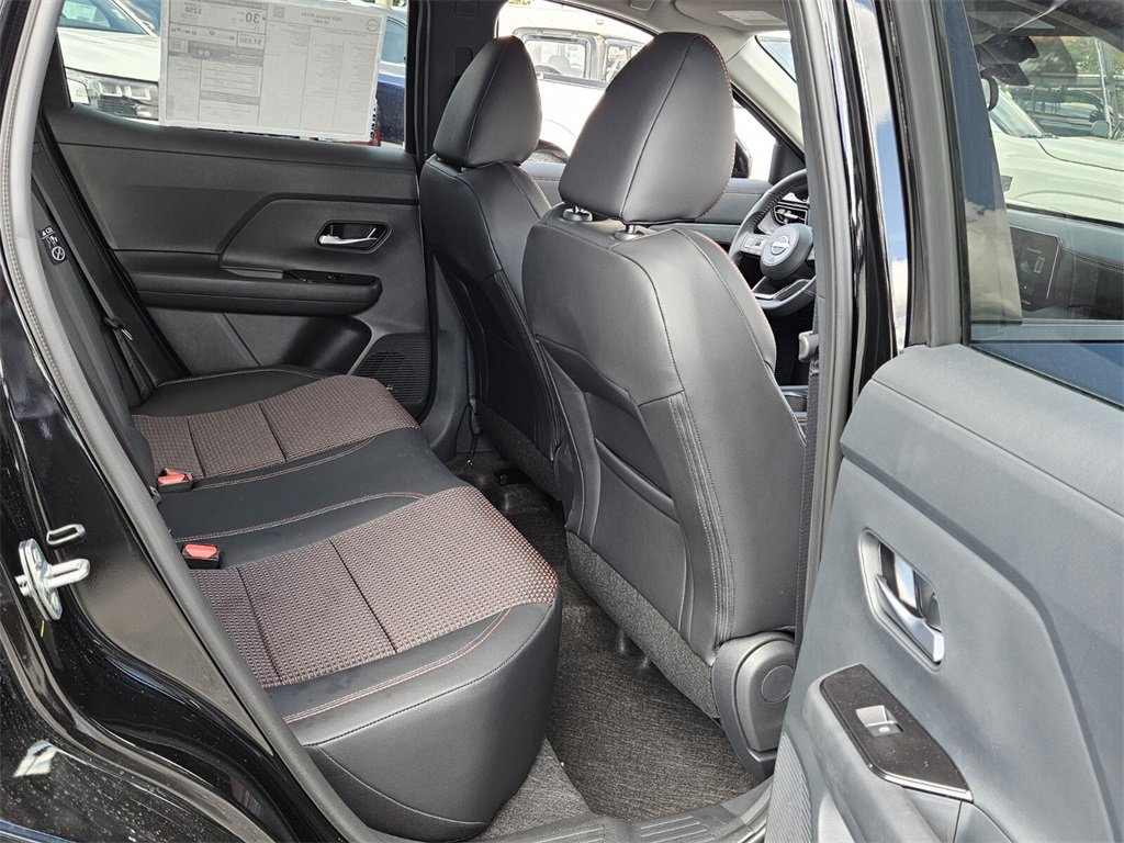 New 2026 Nissan Kicks SR w/ Cold Weather Package image 12