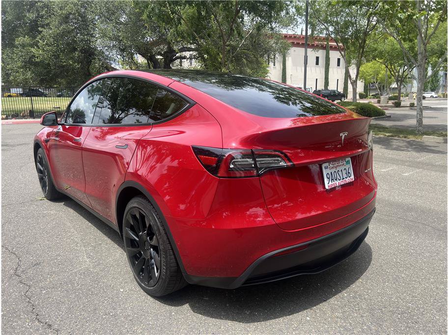 Used 2021 Tesla Model Y Long Range AWD/4WD image 7
