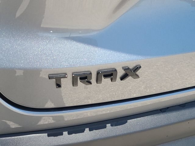 New 2026 Chevrolet Trax LT w/ Midnight Edition FWD image 32