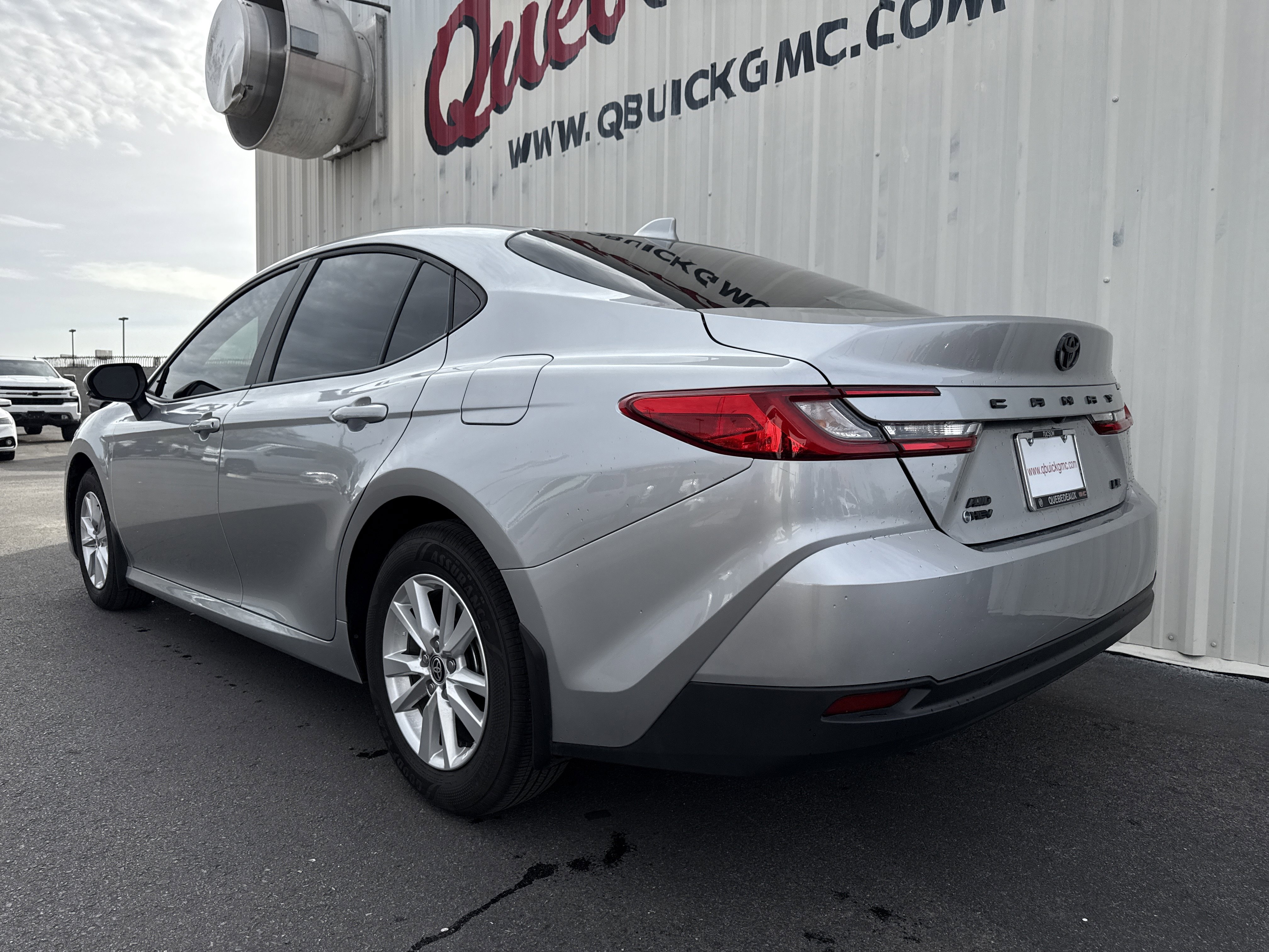 Used 2025 Toyota Camry LE image 11