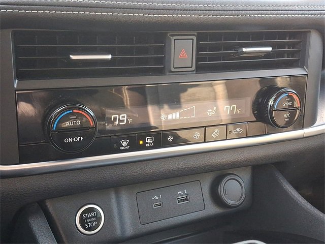 Used 2023 Nissan Rogue SV image 12