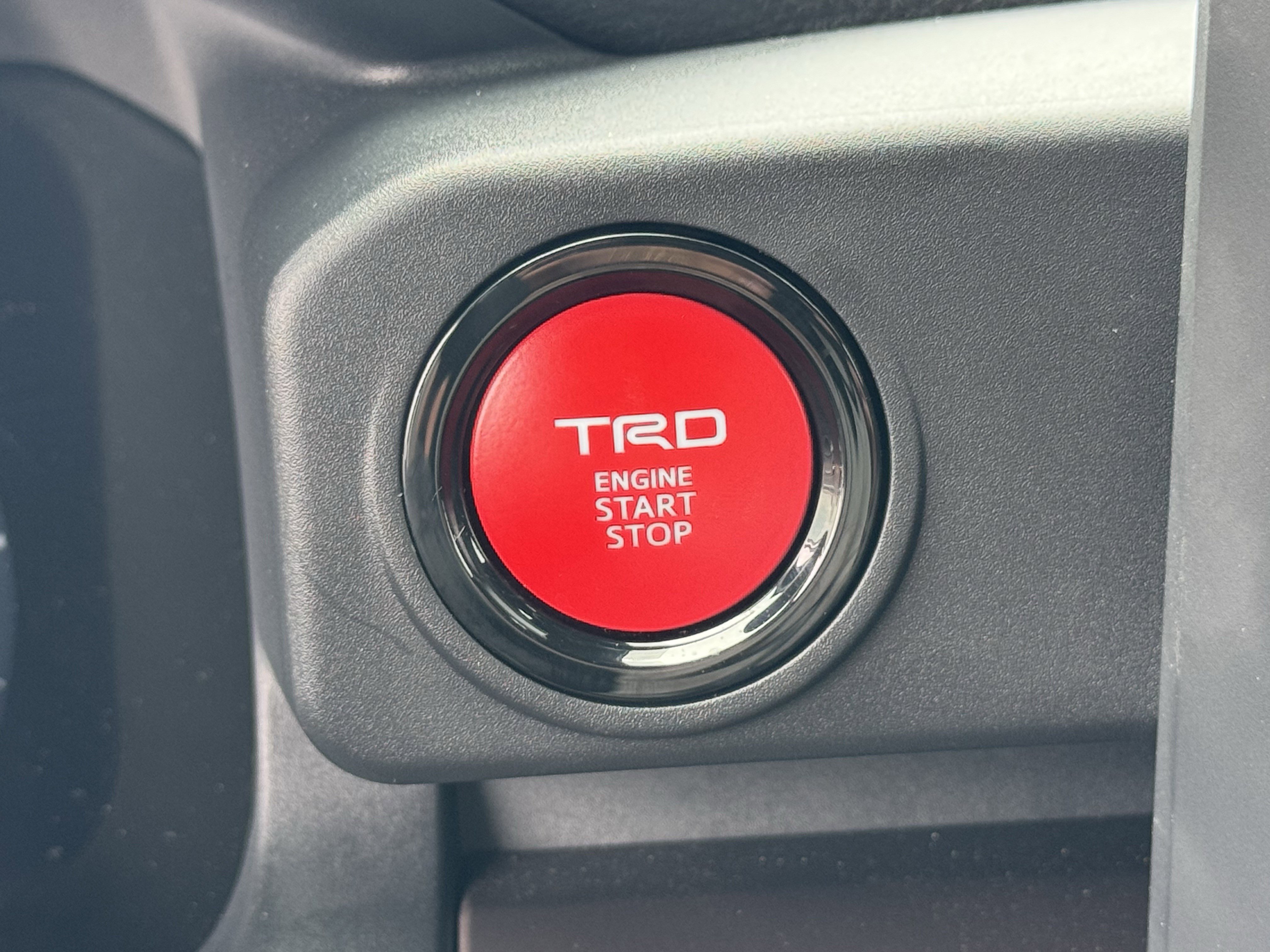 Used 2025 Toyota Tacoma TRD Sport AWD/4WD image 23