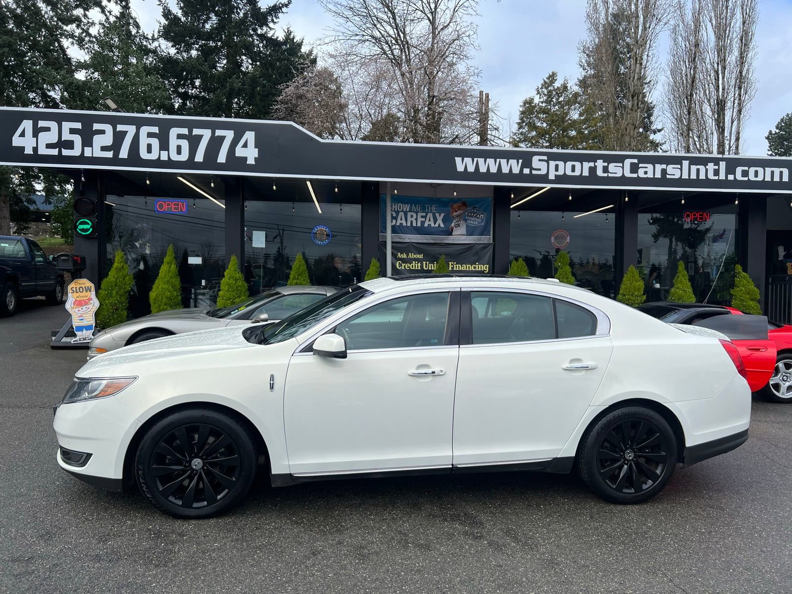 Used 2013 Lincoln MKS AWD image 9