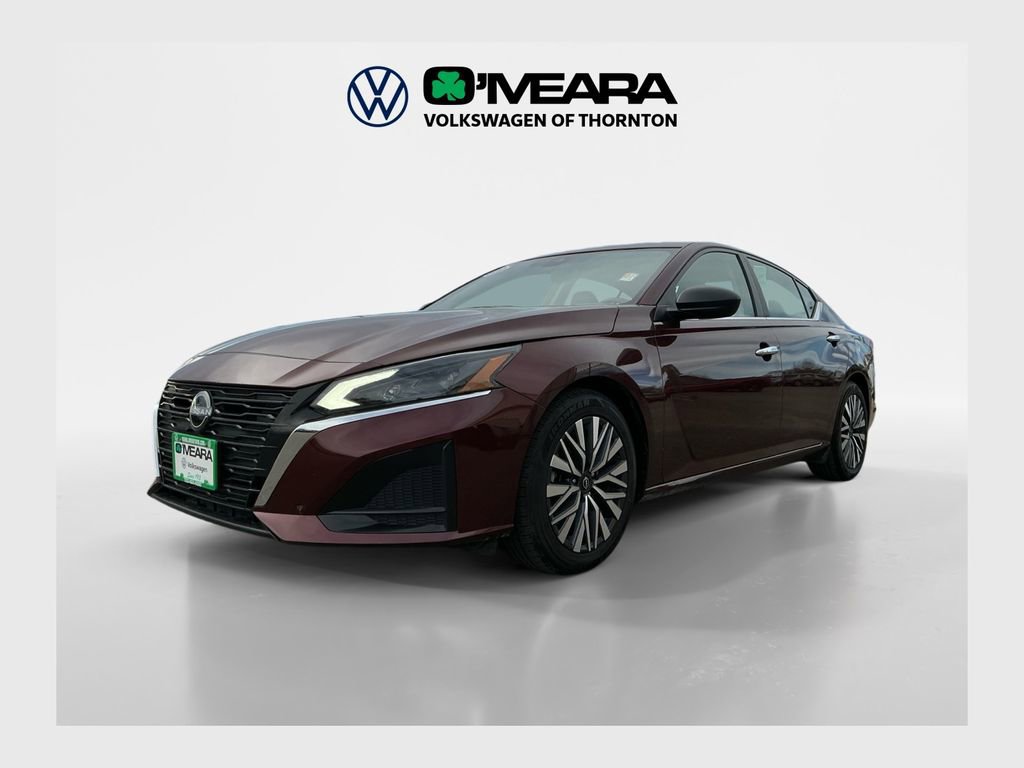 Used 2024 Nissan Altima 2.5 SV image 1