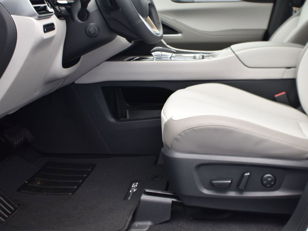 New 2026 INFINITI QX60 Luxe w/ Cargo Package image 12