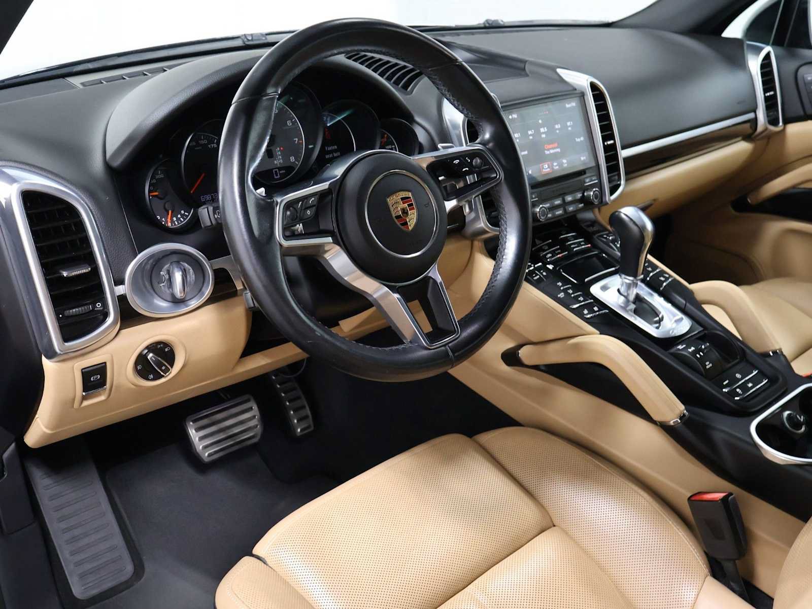 Used 2018 Porsche Cayenne S AWD/4WD image 4