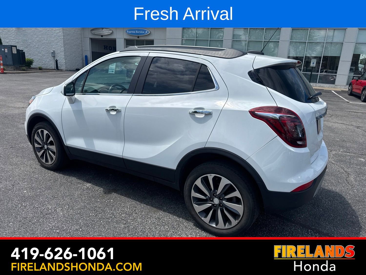 Used 2022 Buick Encore Preferred w/ Safety Package AWD/4WD image 3