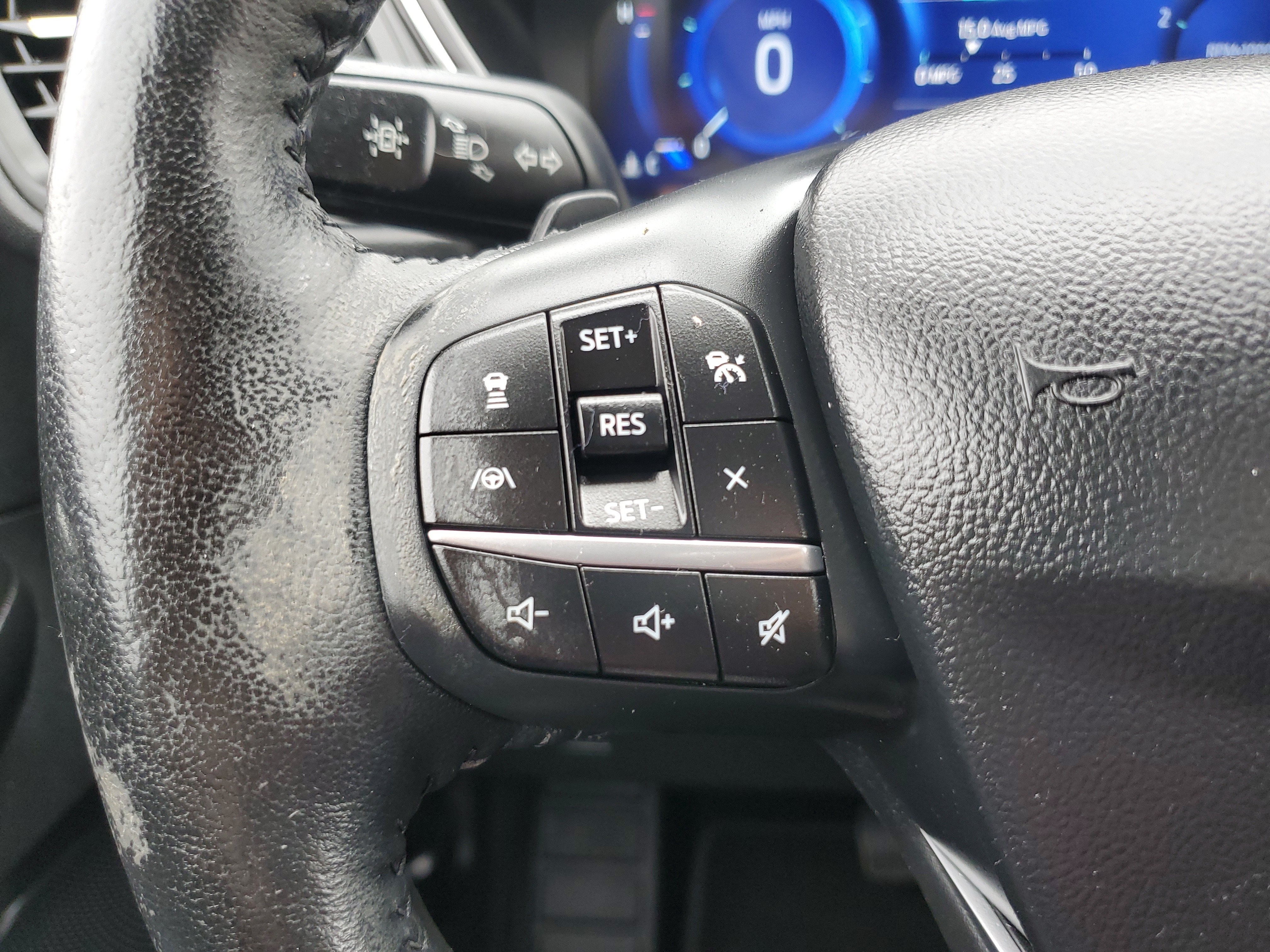 Certified 2020 Ford Escape Titanium AWD/4WD image 21