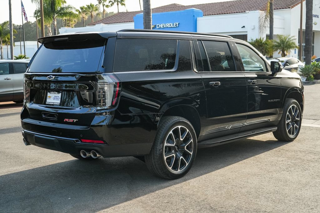 New 2026 Chevrolet Suburban RST w/ Comfort Package AWD/4WD image 6