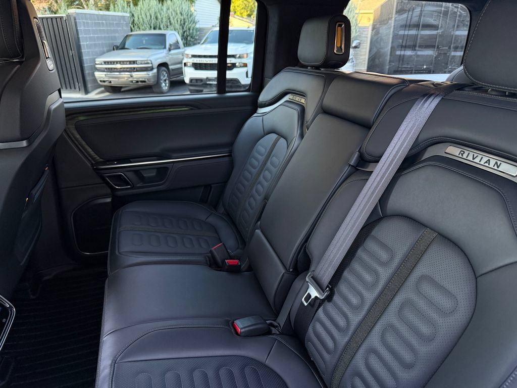 Used 2022 Rivian R1S Launch Edition Quad AWD/4WD image 34