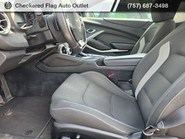 Used 2019 Chevrolet Camaro LT w/ Black Appearance Package RWD image 9