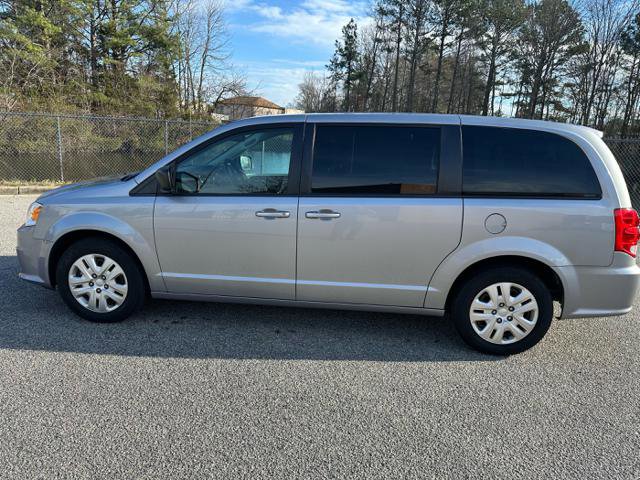 Used 2018 Dodge Grand Caravan SE w/ UConnect Hands-Free Group image 7