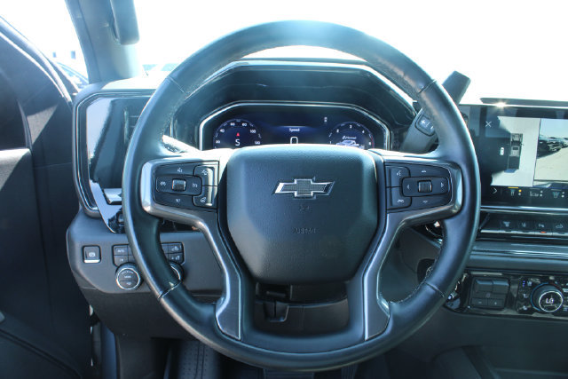 Used 2024 Chevrolet Silverado 2500 ZR2 w/ Technology Package AWD/4WD image 25