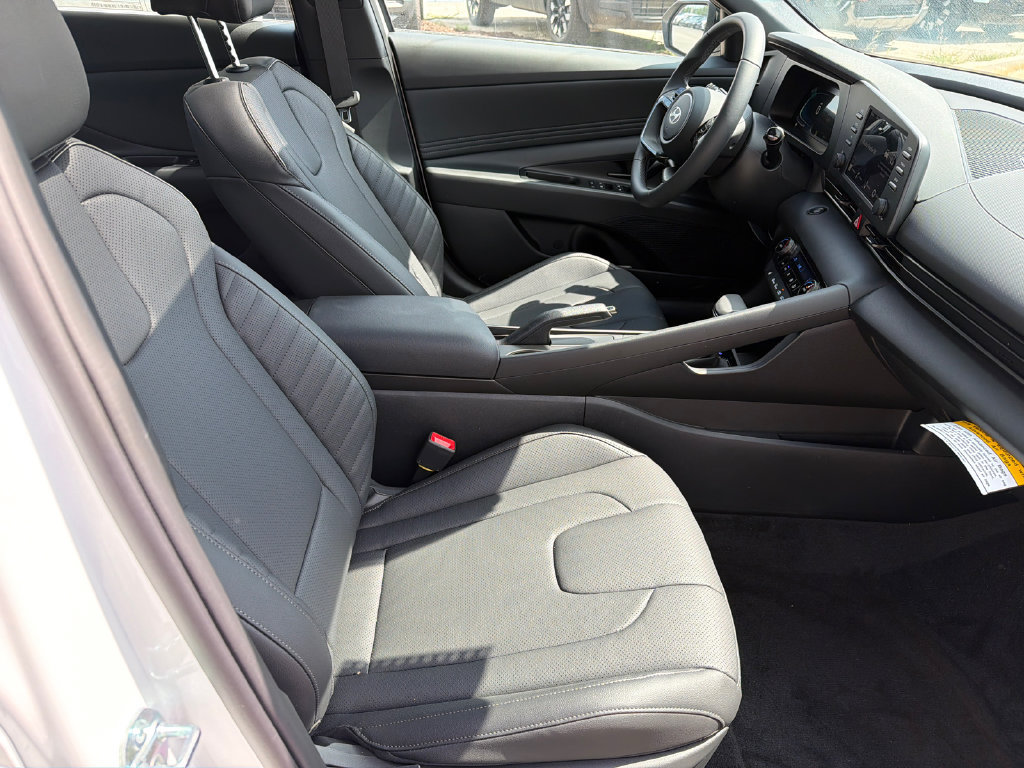 New 2026 Hyundai Elantra SEL Sport FWD image 14