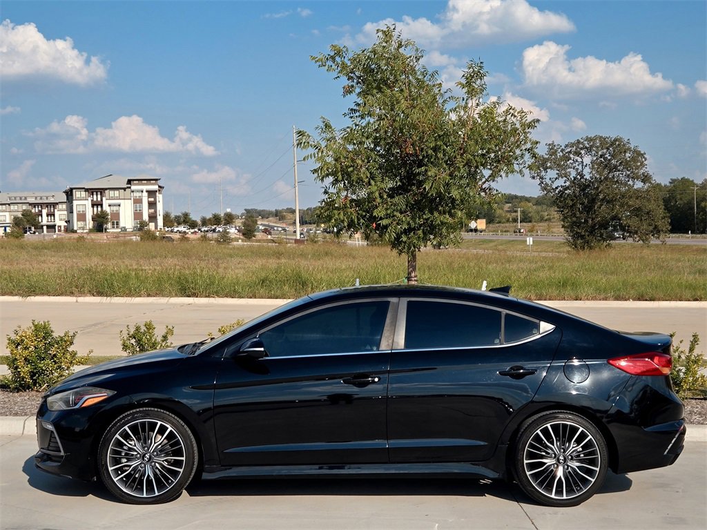 Used 2018 Hyundai Elantra Sport image 4