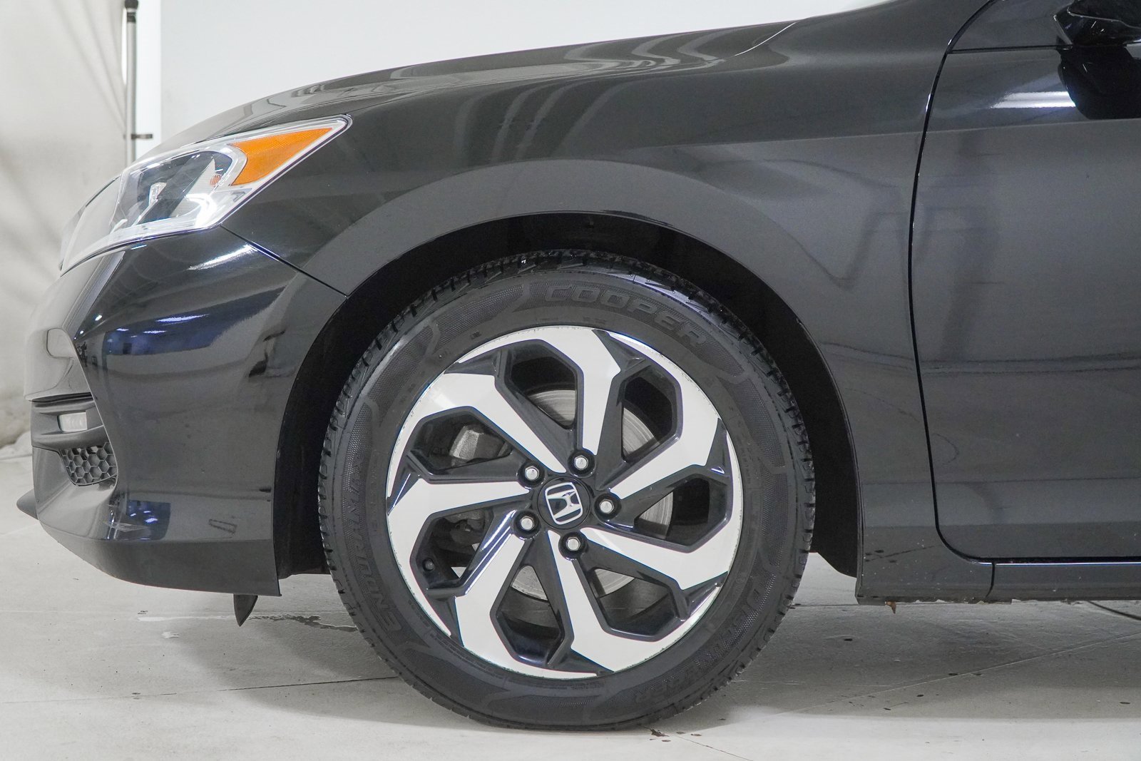 Used 2016 Honda Accord EX-L image 16