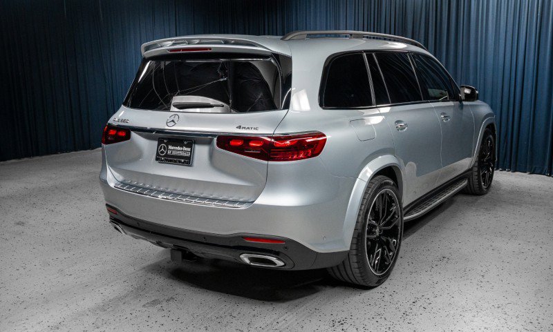 New 2026 Mercedes-Benz GLS 580 4MATIC image 5