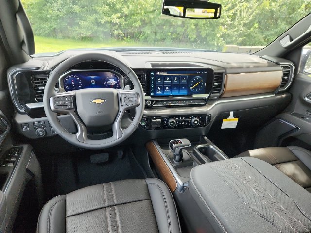 New 2026 Chevrolet Silverado 1500 High Country w/ High Country Premium Package AWD/4WD image 21