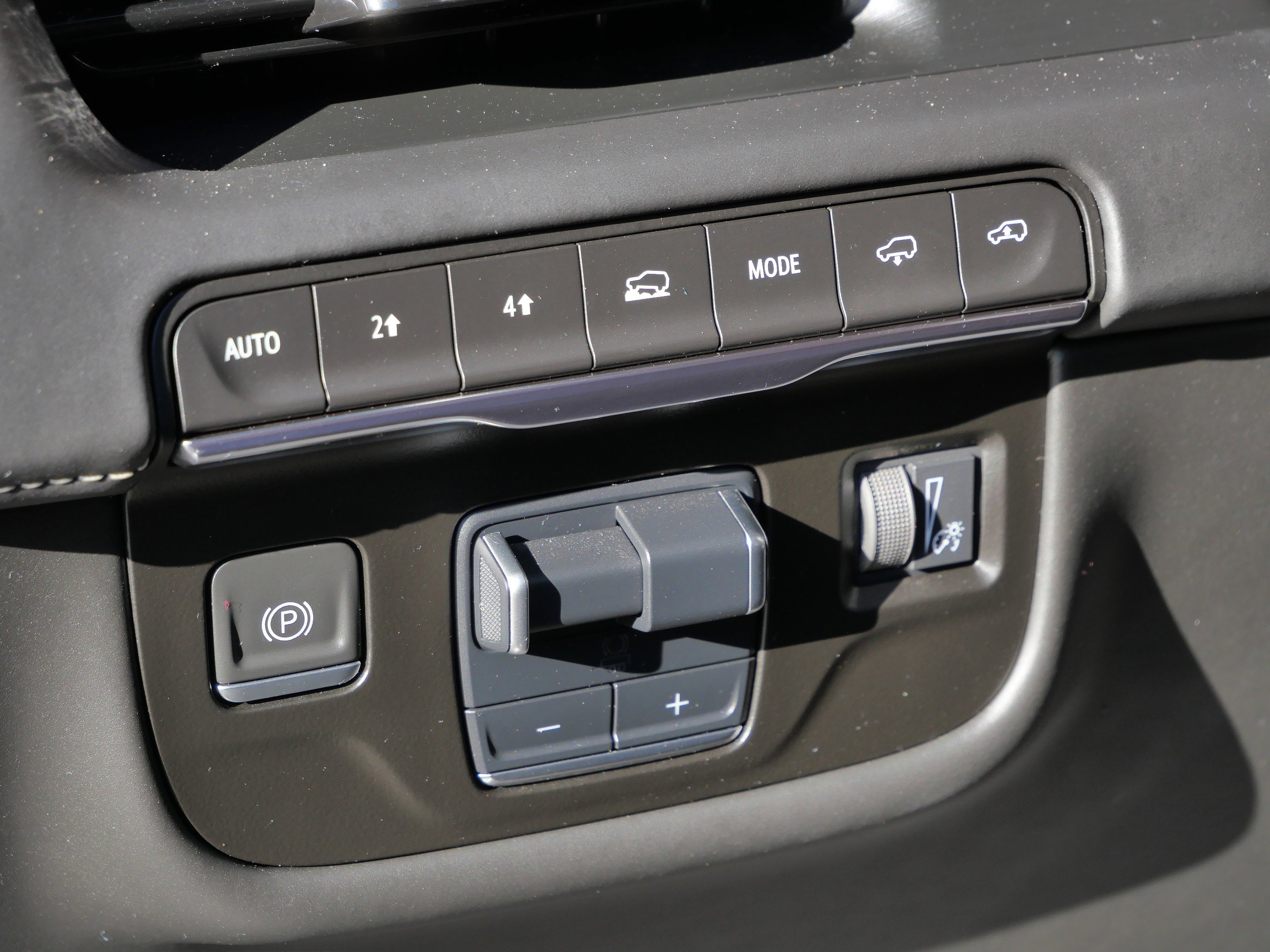 Certified 2021 Cadillac Escalade Sport Platinum image 8